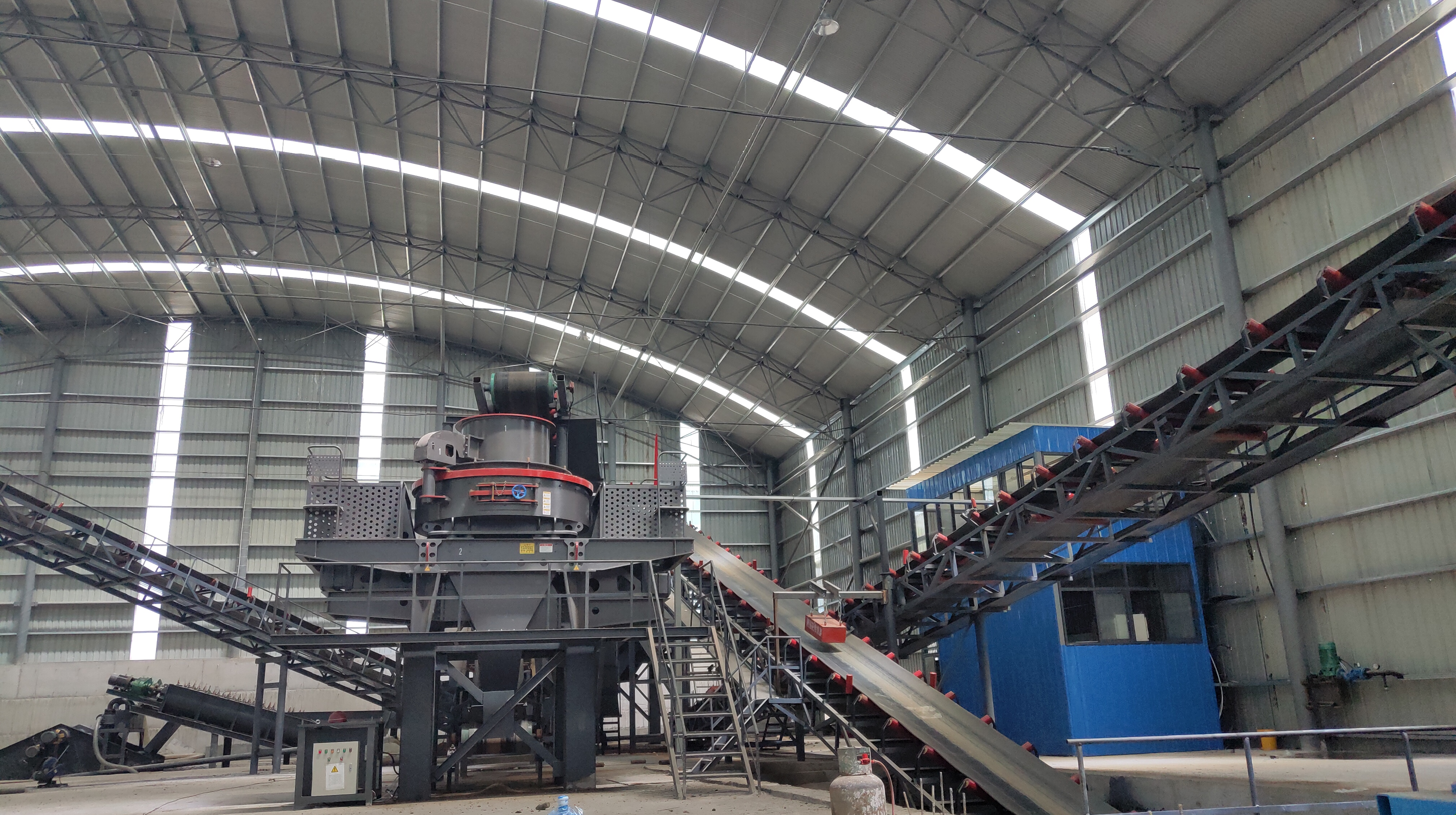 Zhengzhou Meishuo Cas de fabrication de sable de grès: Ligne de production de sable de haute qualité de 300 t/h soutient la construction de l'autoroute Jiao-Tang image 2